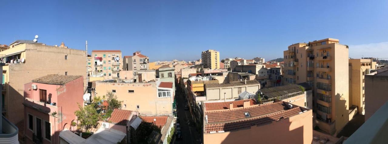 La Luna Con Terrazza E Due Cagliari